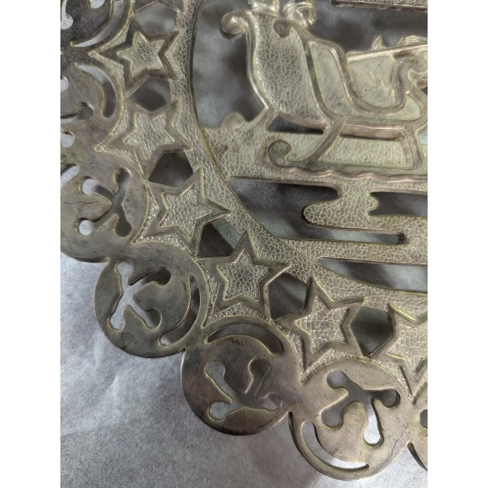 Godinger silver Christmas trivet wreath style horse carriage sleigh stars bells‎